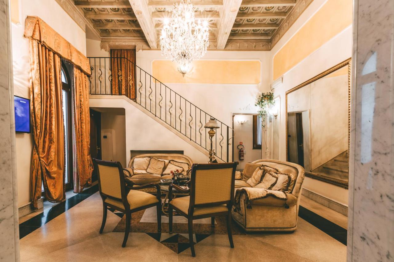 Domus Florentiae Hotel Firenze Bagian luar foto